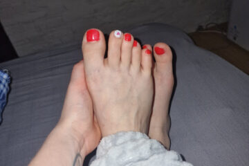 Femme dominatrice à Lyon cherche soumis à ses pieds