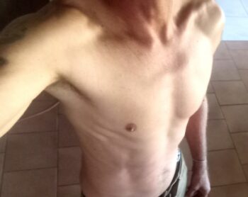 Esclave domestique à L'Étang Salé cherche maitresse à servir