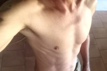 Esclave domestique à L'Étang Salé cherche maitresse à servir