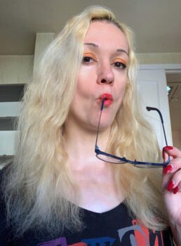 Belle femme soumise recherche un maitre à Paris