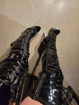 femme dominatrice de Cannes